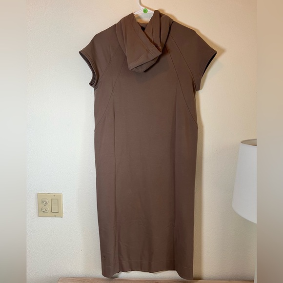 Athleta Triumph Hoodie Dress - Picture 2 of 6